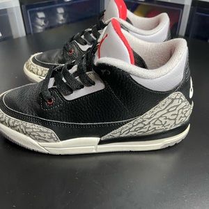 Kids Jordan 3 cement